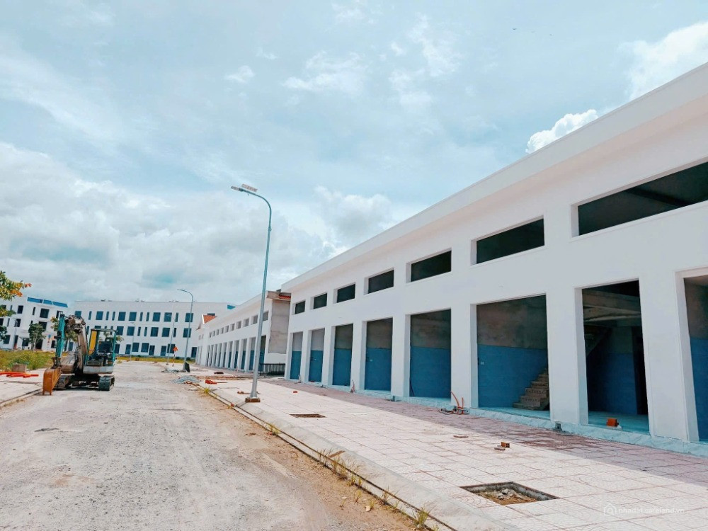 Bán đất nền khu đô thị TP. HCM mới ngay khu công nghiệp VSIP 2, dân cư đông đúc