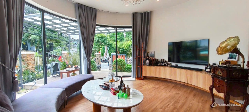 ** VILLA GÓC 2 MẶT TIỀN TRUNG TÂM ĐÀ LẠT – CHUẨN CHỈ - GIÁ CHỈ 18 TỶ**
