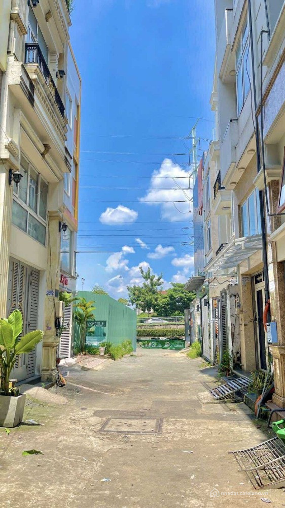 GẦN 90M² - 4 TẦNG ÔTÔ NGỦ TRONG NHÀ - SIÊU PHẨM PHẠM VĂN ĐỒNG - NGAY CẦU ĐỎ