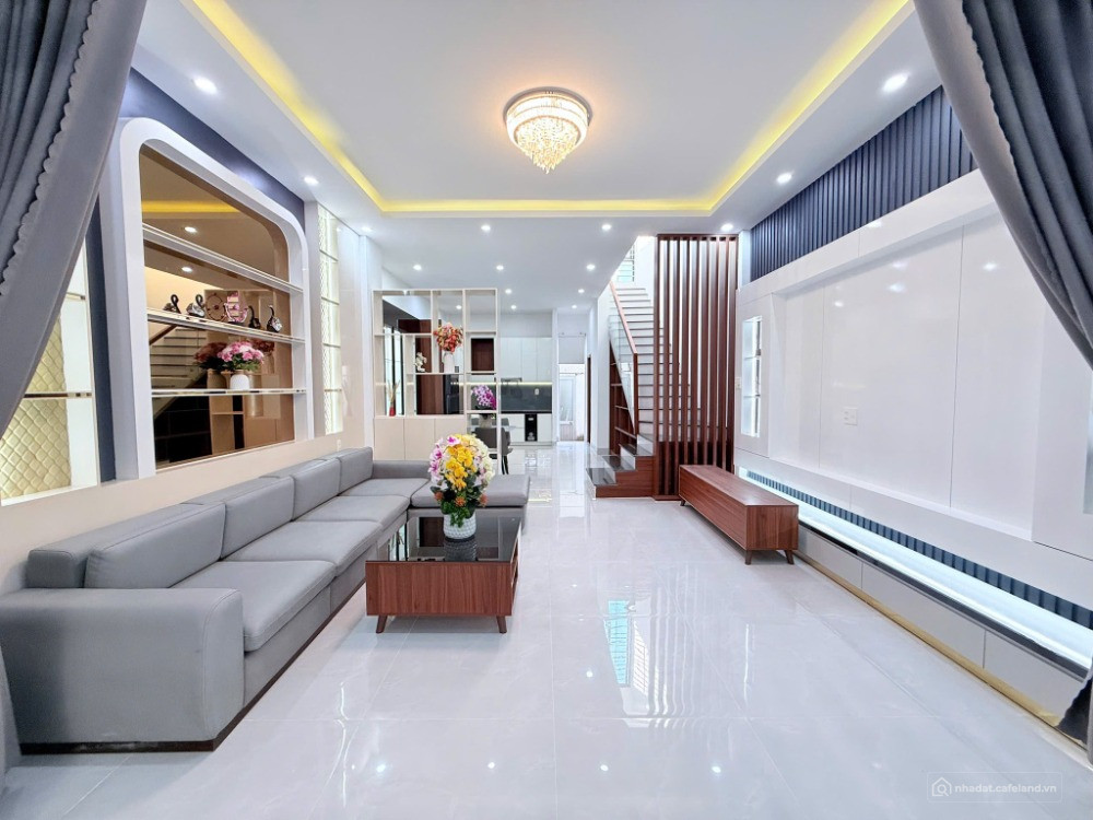 Bán Nhà Mặt Tiền Hòa Minh 7 - Cách Biển Chỉ 100m - 3 Tầng Full Nội Thất