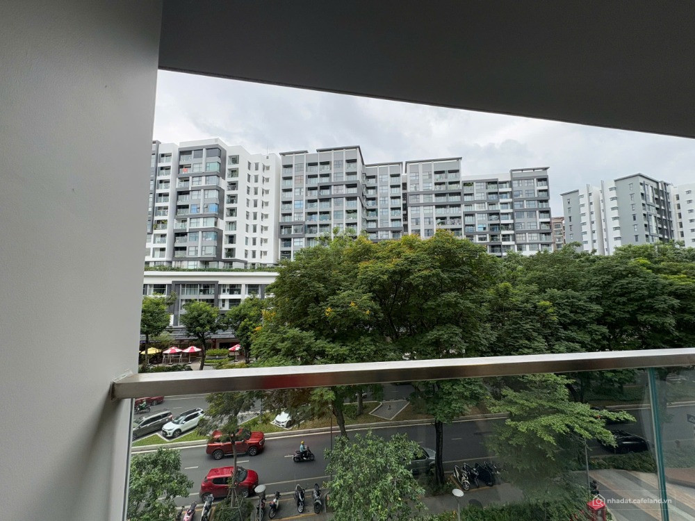 Cho thuê Skylinked Villa Celadon City Tân Phú, 2PN 164m², có garage, giá 22 tr
