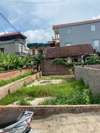 Báo Nhanh Lô Góc View Hồ xã Lệ Chi (Thuận An) Gia Lâm, Hà Nội ô tô tránh nhau