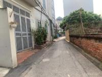 Hàng hiếm 30m2 tổ 13 Thạch Bàn, khu dân cư yên tĩnh, ngõ nông, trước nhà thoáng
