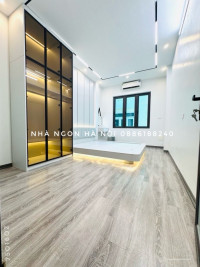 Vĩnh Phúc - 28m², 4 Tầng - Giá 6.48 Tỷ - Full Nội Thất, Gần Ô Tô Tránh
