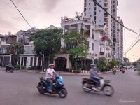 10.9 tỷ mặt tiền đường Đông Hưng Thuận 11 kinh doanh đa ngành nghề tiệm vàng...