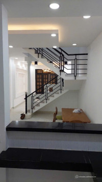 Chính chủ bán nhà đang làm trụ sở công ty để thu hồi vốn.