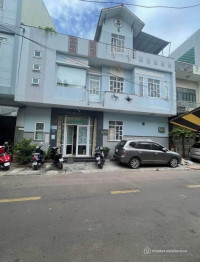 Bán nhà mặt tiền Huỳnh Thúc Kháng, Quy Nhơn, Gia Lai