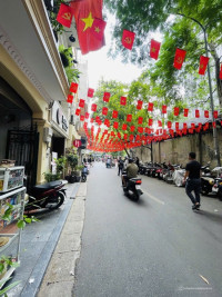 Bán nhà mặt tiền Ấu Triệu, Hoàn Kiếm, view nhà thờ lớn, kinh doanh trước sau