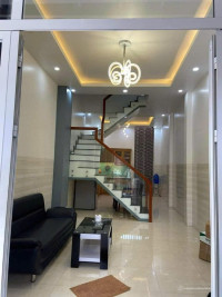 NHƯỢNG GẤP nhà cũ 50m2 đường Tạ Quang Bửu, Quận 8 hẻm xe hơi giá chỉ 2 tỷ 350 TL