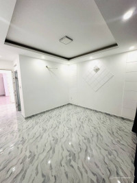 LÊ VĂN LƯƠNG, CHỈ 3,3TỶ, DT 40M2, NHÀ ĐẸP, HẺM ÔTÔ KẾ BÊN, GẦN LOTTE MART