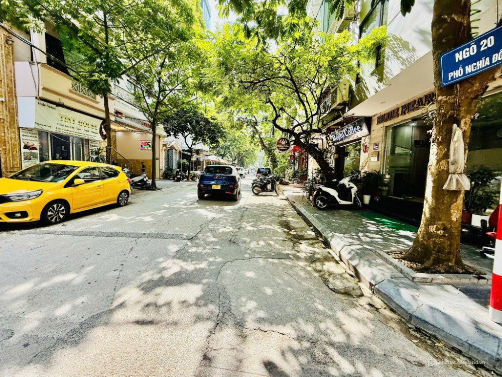 Mặt phố Nghĩa Đô ô tô tránh nhau, Vị trí kdoanh cực tốt. 81m2, mt 6.5m, nhỉnh 41