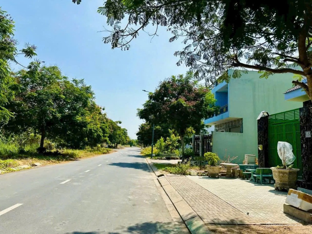 CHÍNH CHỦ GỬI BÁN GẤP NỀN 5x20 GIÁ CHỈ 5Tỷ9 /100m2 - KDC PHONG PHÚ 4- KHANG ĐIỀN