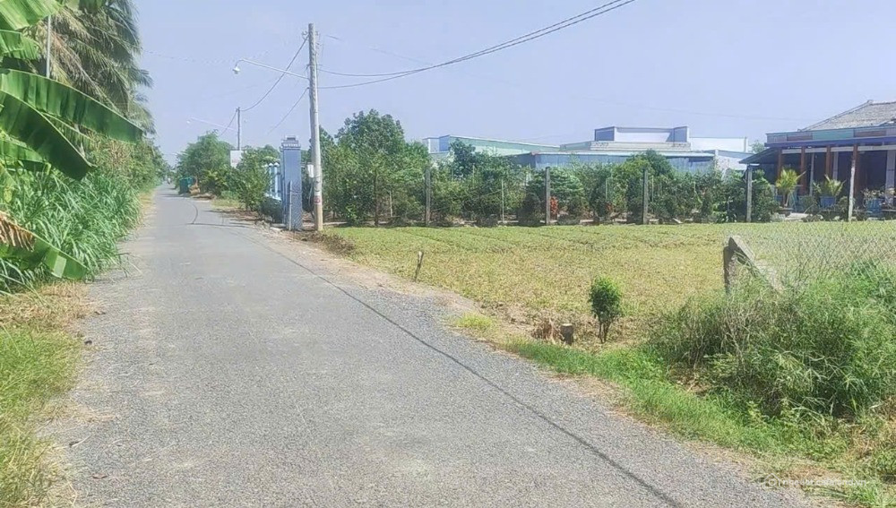 [ĐẤT NHÀ] BÁN 2.100M2 GIÁ 160 TRIỆU CHÍNH CHỦ, SÁT CHỢ, TRƯỜNG HỌC, SHR, SÁT QL.