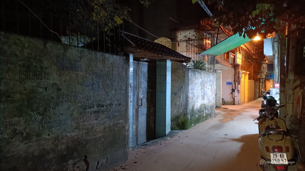 Bán gấp đất 9.9m*19.5m mặt ngõ cách phố150m quận Hai Bà Trưng, giá rẻ