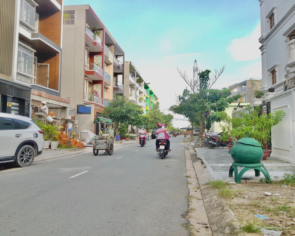 Chủ đất cần bán hạ giá hòa vốn nền đất thổ cư liền nhau, đường xe ô tô đỗ đậu
