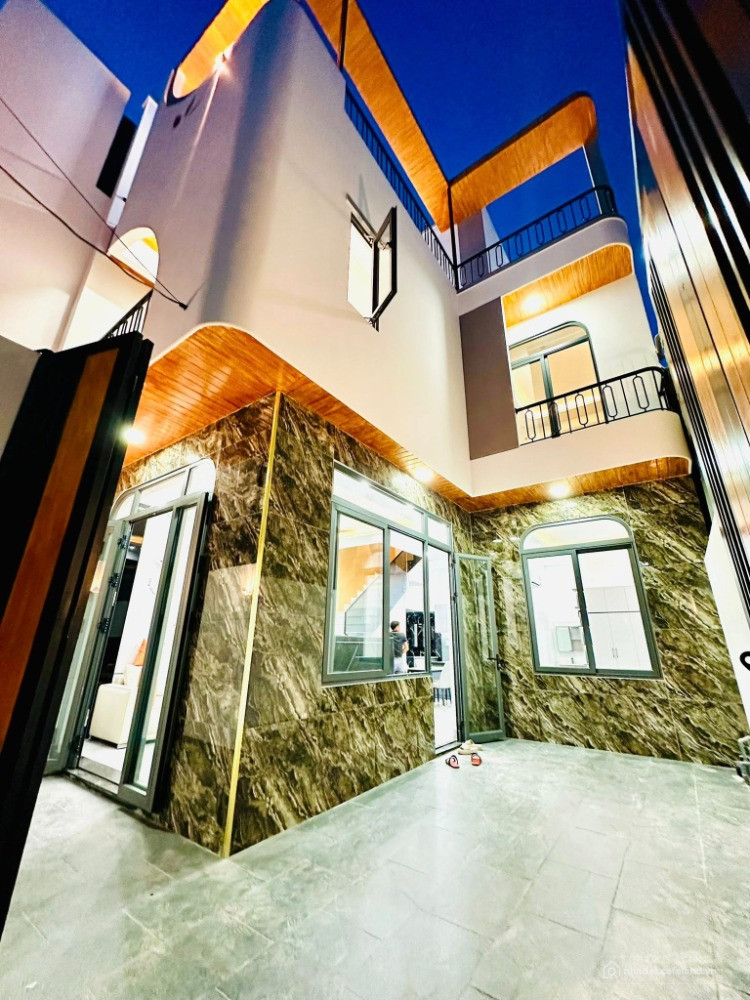 Bán Villa Mini 3 Tầng - Tôn Đản - ô Tô Trong Sân