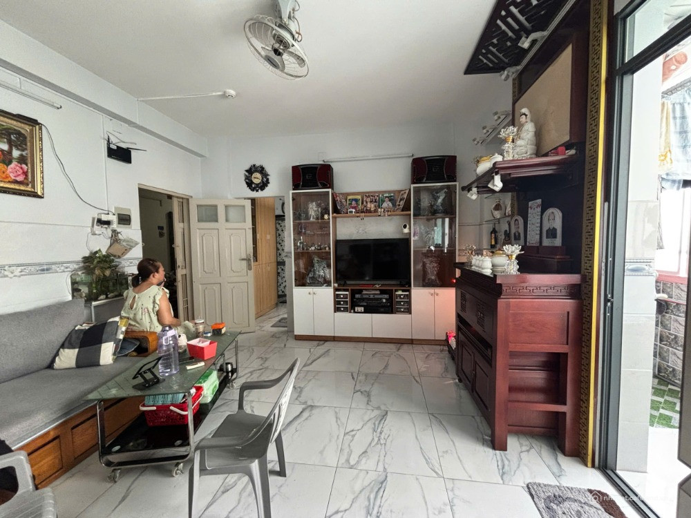 BÁN CĂN GÓC CC NGUYỄN BIỂU Q5 TẦNG TRUNG FULL NỘI THẤT GIÁ 2 TỶ 850