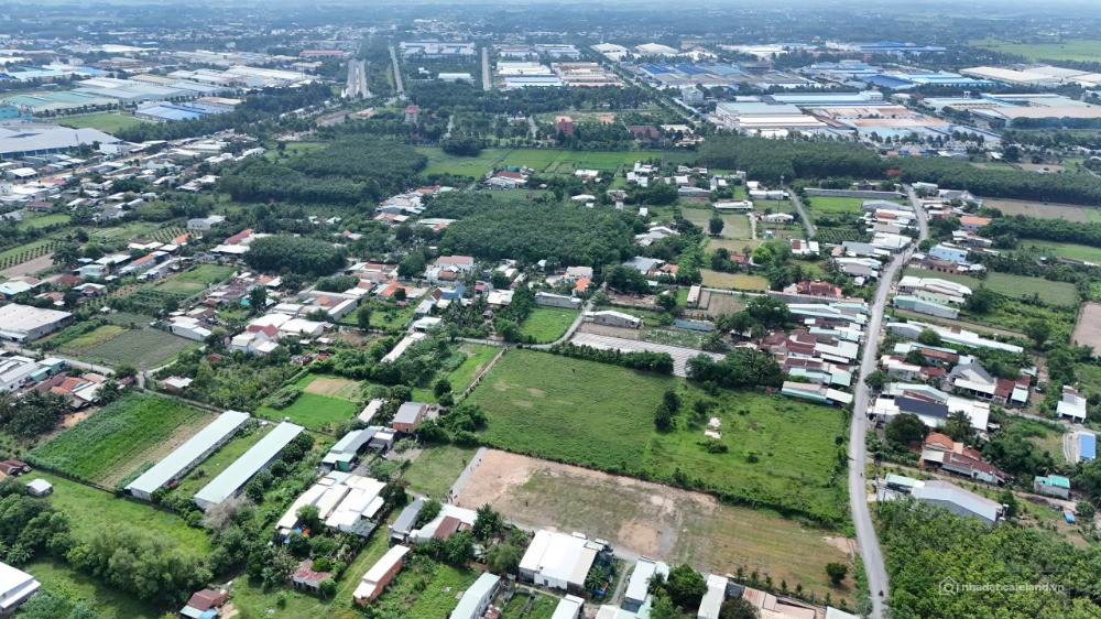 Chính chủ gửi bán gấp lô đất ở đô thị, 90m2 full thổ cư 860 triệu thương lượng