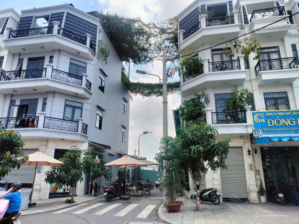 BÁN NHÀ PHỐ LIỀN KỀ,BẬT NHẤT BÌNH TÂN,Ở CHỢ BÀ HOM ,LIÈN KỀ KHU TÊN LỬA