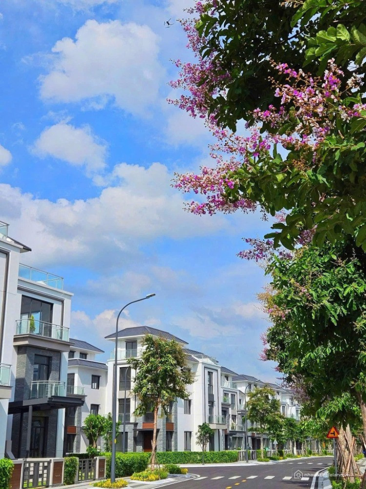 Nhà phố & Biệt thự ven sông Quận 2 gần sân bay Long Thành, 3 mặt giáp sông