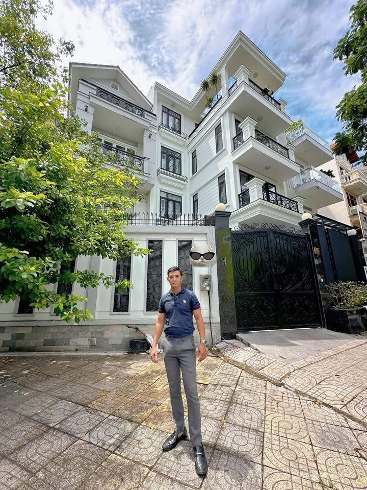 Siêu phẩm biệt thự góc công viên – Sân vườn 194m² – Trung tâm Tân Phong, Q7