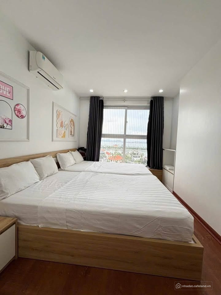 Chính chủ chuyển sinh sống, cần bán căn hộ 2Pn 72,6m2 view chính Biển Toà Newlif