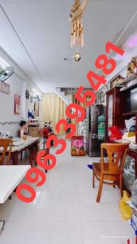 Cô Lê cần bán gấp căn nhà vì cần tiền kinh doanh