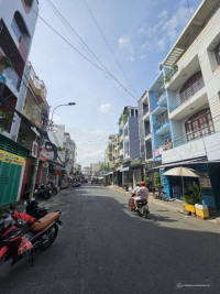 Mặt tiền Lê Thị Bạch Cát, phường 13, 48m2, 3 tầng, hơn 8 ỷ thương lượng