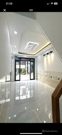 Cần tiền bán nhà đường Hoàng Hoa Thám Bình Thạnh 70m2 Giá 3ty120 lh Vân xem
