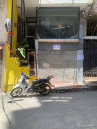 Cho thuê mặt bằng ngay cạnh hồ Trúc Bạch, Ba Đình, khu vực đông khách nước ngoài