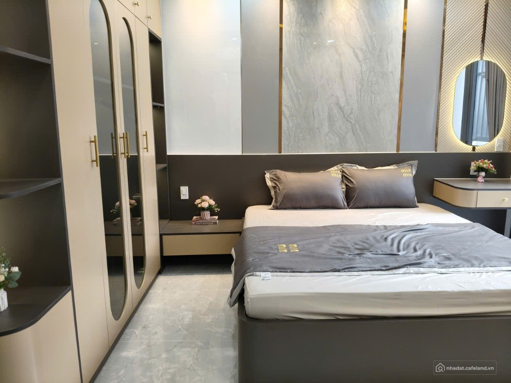 Nhà 5,5x9 BTCT 1 trệt 2 lầu sân thượng 4PN chỉ 5,8 tỷ