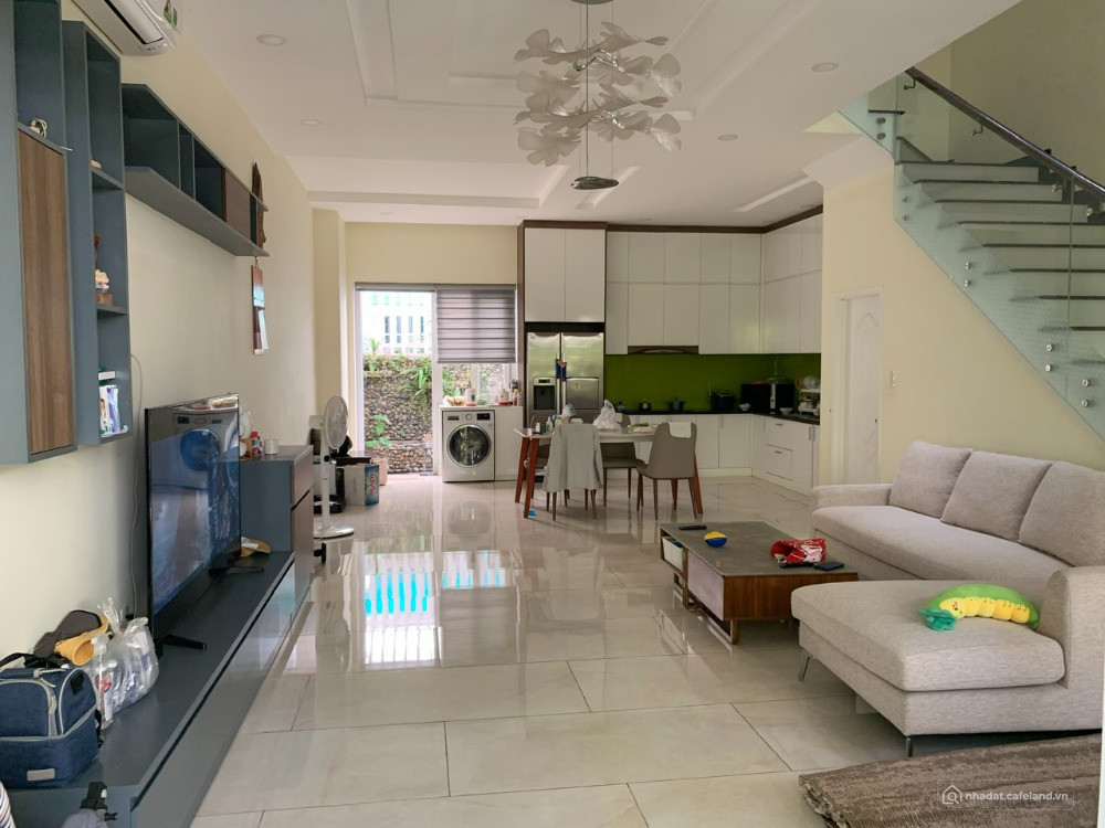 Bán nhà Melosa Khang Điền, full nội thất cao cấp, ngang 6m, đi thẳng ra hồ bơi