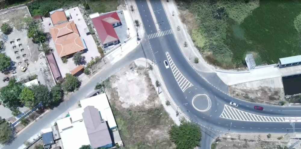 BÁN GẤP LÔ GÓC 2 MẶT TIỀN VÒNG XOAY HỒ TRÀM GIÁ TỐT 55TR/M2