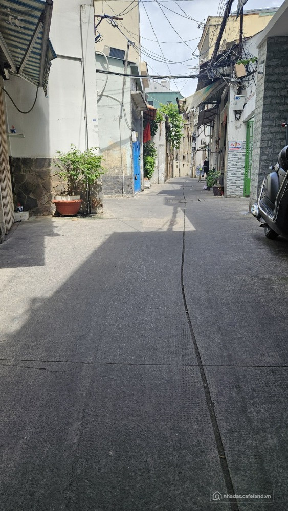 Quận 5- 55m2 - 4 tầng hẻm 4M sổ vuông A4 giá chỉ 1X... tỷ.