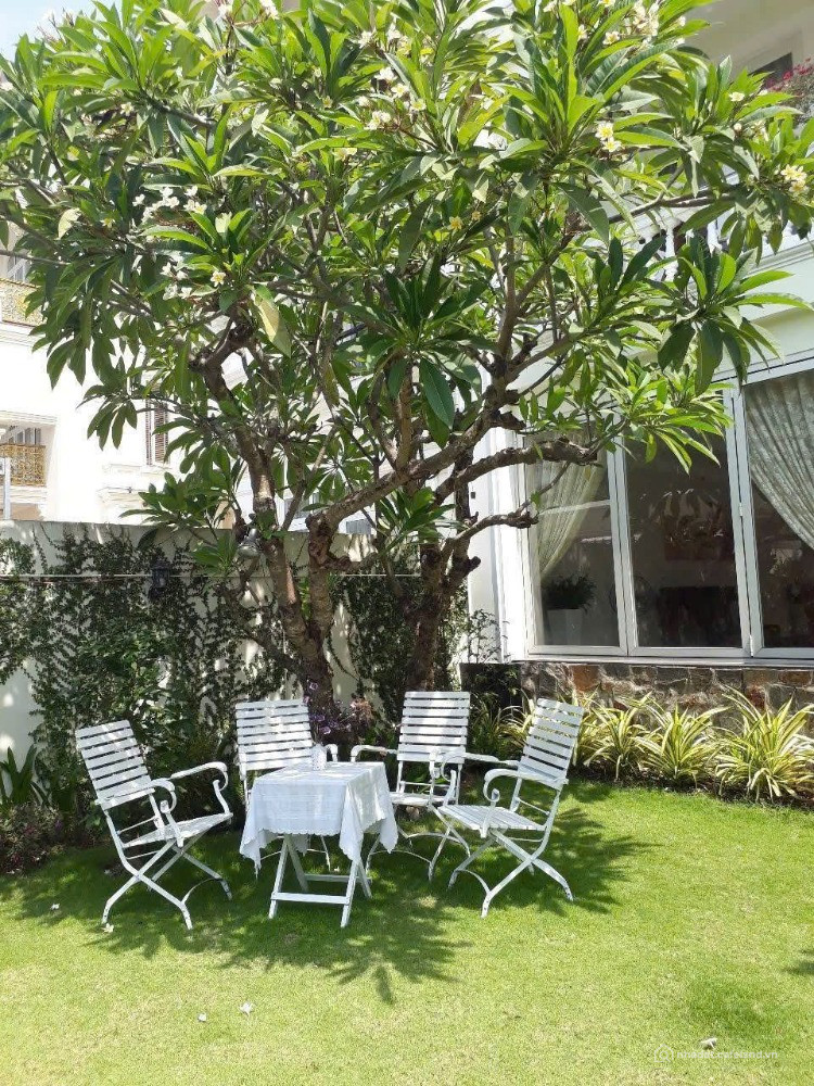 BDS HVL [NC] BIỆT THỰ HOÀNG GIA DĨ AN 10x24M CÓ BẢO VỆ CHỈ 24 TỈ