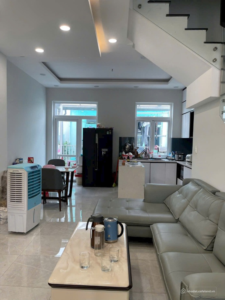 BDS HVL Nc- Cho thuê nhà 2 lầu 75m2 khu compound Liên Phừơng q9 đầy đủ nội thất