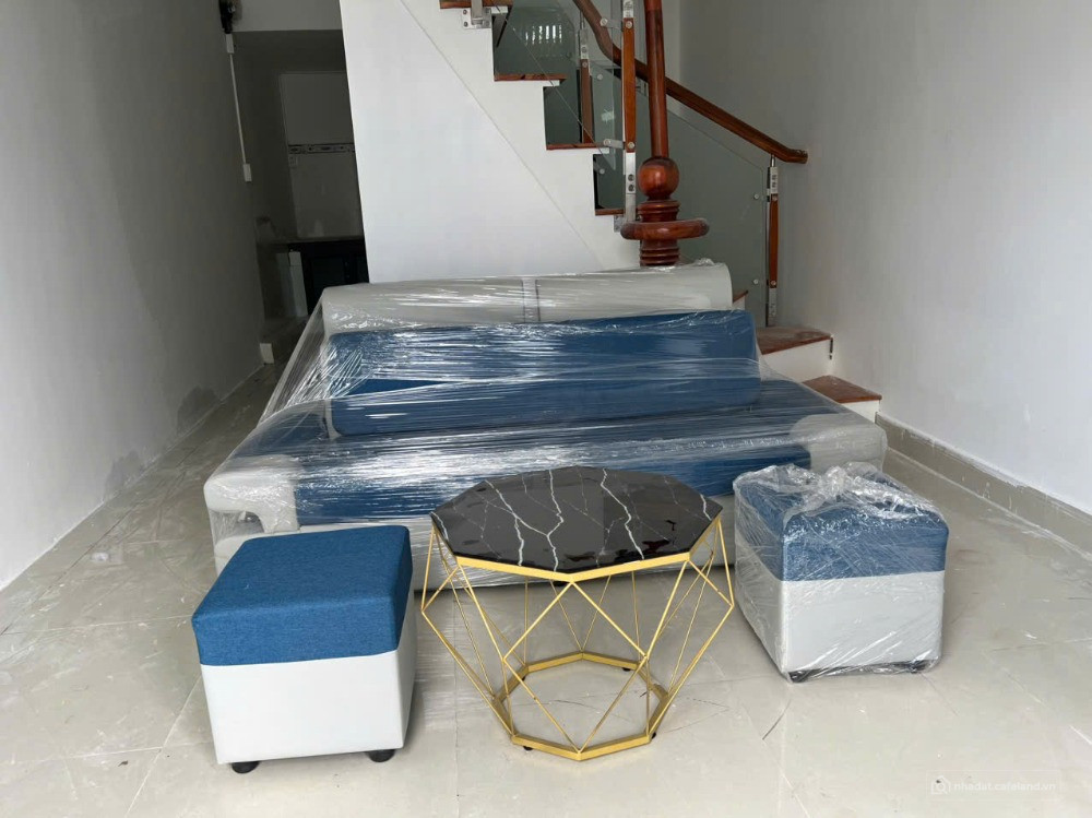Cho thuên Căn hộ chung cư Newtown Đương 18 Phạm Văn Đồng DT 70m2 . giá 7,5tráng