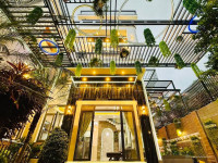 Bán Biệt Thự Gò Vấp - Siêu VIP - 3 Lầu Thang Máy - Sân Xe Hơi - Giá Chỉ 9x Triệu