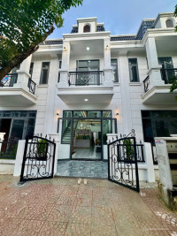 Bán nhà full nội thất - sổ hoàn công,TT 750triệu KDC tại Tân Khánh - Tân Uyên