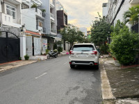 nhà 8x18m 3 lầu đường 39 Phường Tân Hưng Q7. rẻ nhất Thị Trường