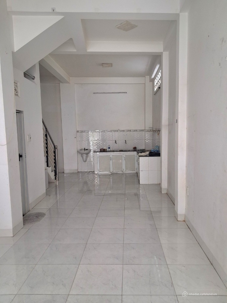 Quận 6- nở hậu -56m2 3 tầng BTCT giá chỉ nhỉnh 4 tỷ.