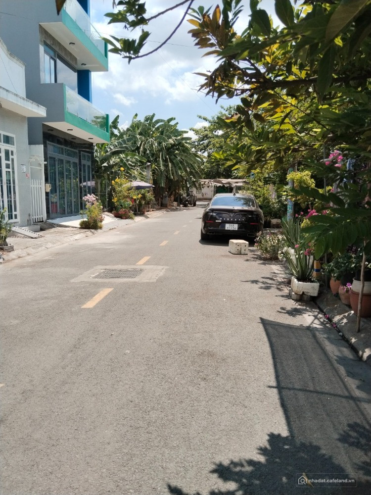 Bán Nhà Mặt Tiền 130m2 Cạnh Ga Metro Suối Tiên, Làng Đại Học, Q9. Giá 12 tỷ