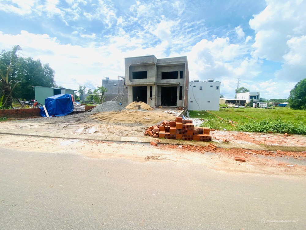 BÁN NHÀ 1 TRỆT 1 LẦU — SỔ HỒNG RIÊNG — GẦN SÂN BAY LONG THÀNH