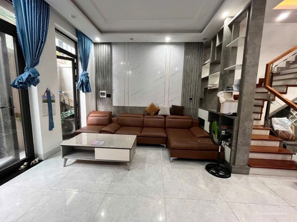 NHÀ 4 TẦNG, MẶT TIỀN THI SÁCH,KHU SÂN BAY, FULL NỘI THẤT CAO CẤP, Ở NGAY!