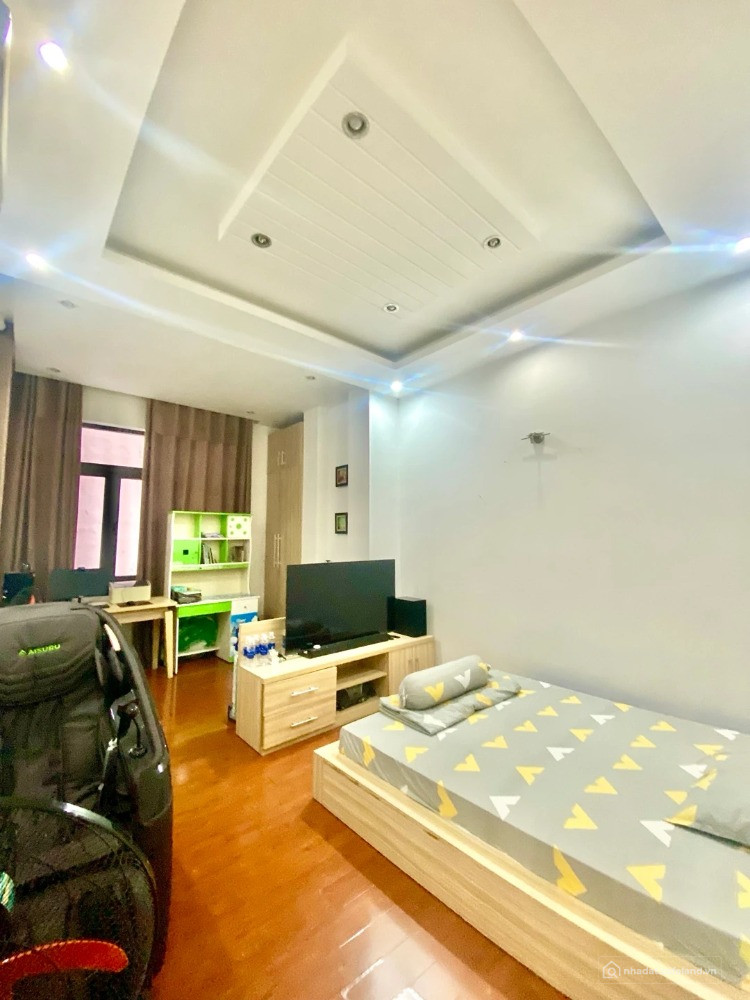 BÁN NHÀ 4 TẦNG TRẦN PHÚ - VỊ TRÍ TRUNG TÂM HIẾM NHÀ BÁN - DT 110M2 NGANG 12M