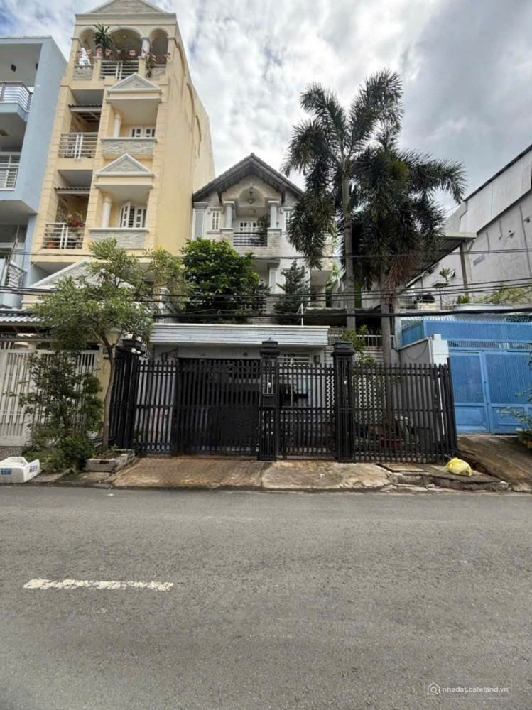 nhà hầm 3 lầu dt 8x18m đường 47 phường Tân Quy Q7