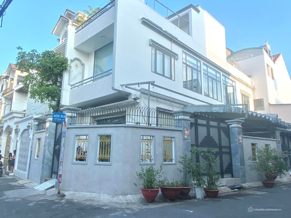 Bán nhà  tài lộc nở hậu 9m ngang, Độc Lập, Tân Phú