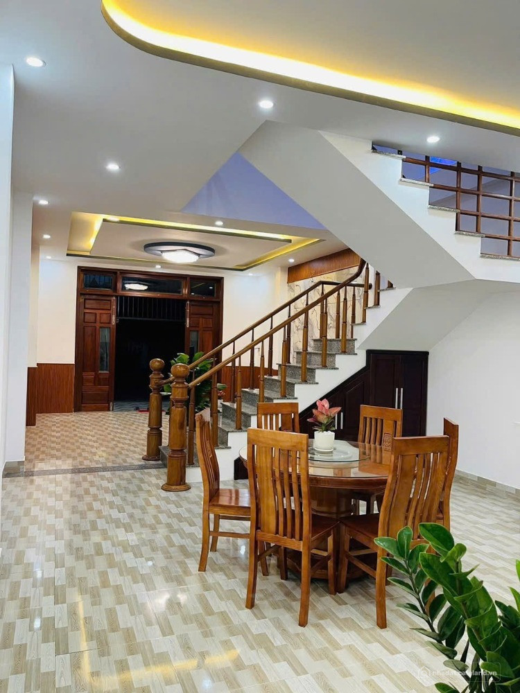 BÁN NHÀ 2 TẦNG ĐẸP – ĐƯỜNG MAI ANH TUẤN, HÒA XUÂN – CHỈ 6,5 TỶ!