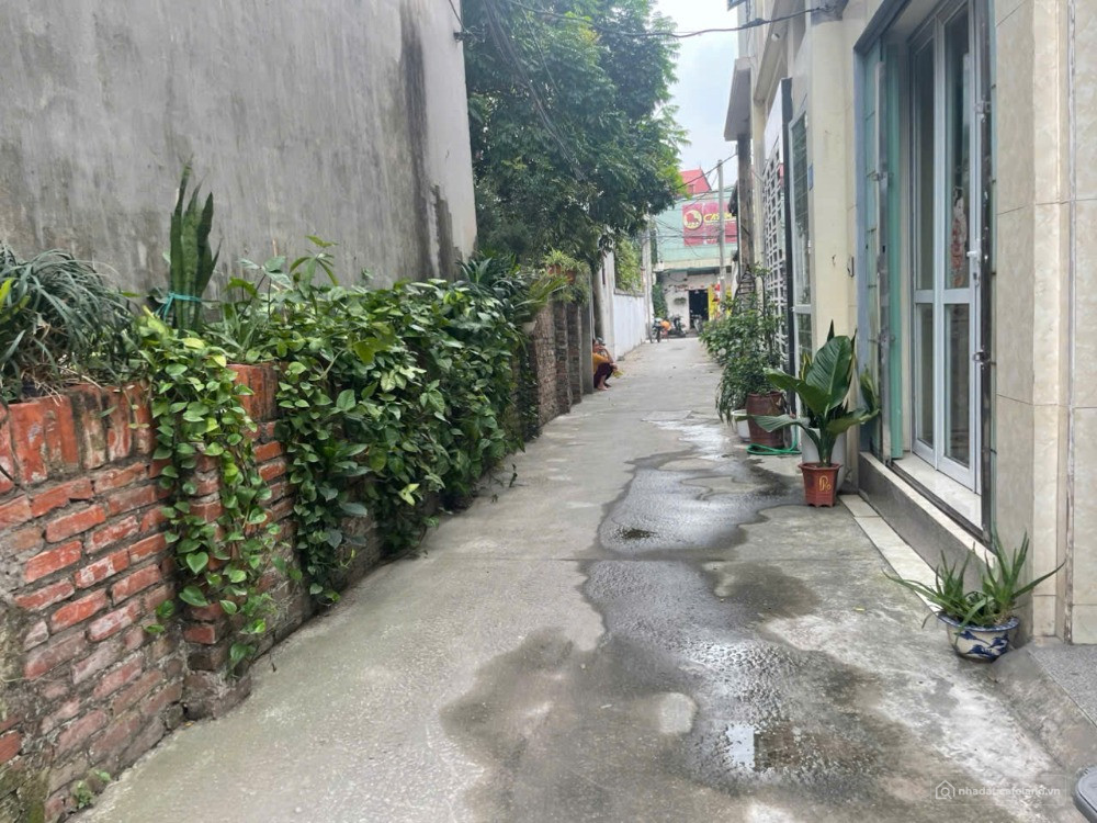 Bán 38m cách ngõ 303 Phúc Lợi 1 nhà, xây nhà định cư rất thuận tiện học hành và