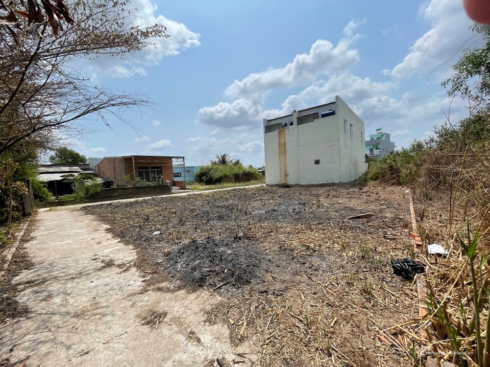 Cần bán đất thổ cư 2 mặt tiền khu dân cư